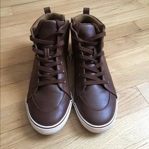 EUC! Boy’s brown shoes